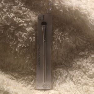 e.l.f. eyeshadow brush